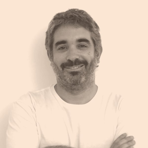 Matías De Angelis, Co-Founder · Operações